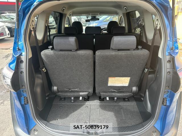 Toyota SIENTA 2016-12 8872858-15