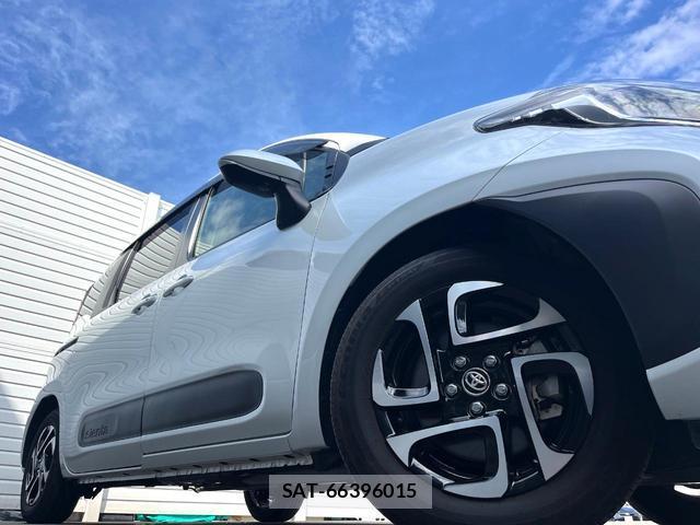 Toyota SIENTA 2025-03 8874001-16