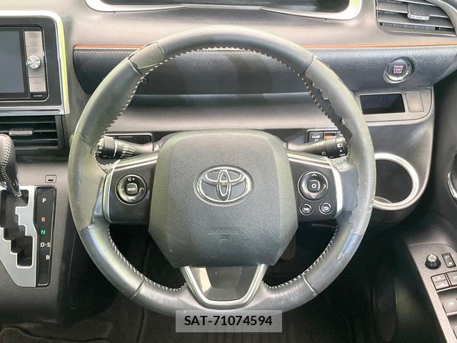 Toyota SIENTA 2015-11 8874037-11