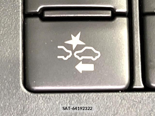 Toyota SIENTA 2019-01 8874261-5