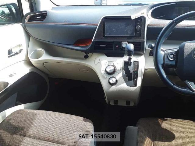 Toyota SIENTA 2017-06 8874520-3