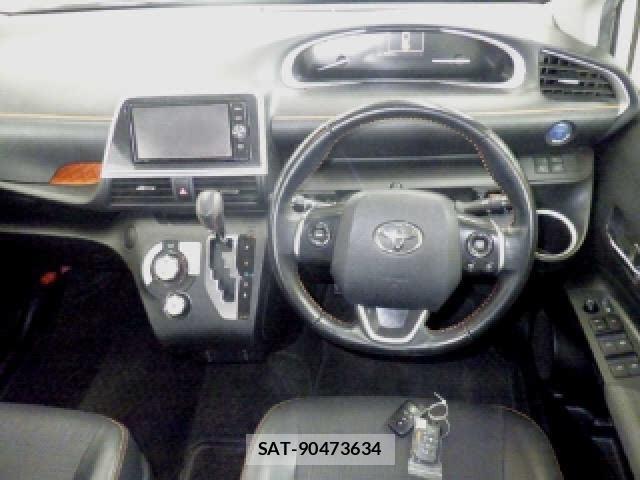 Toyota SIENTA 2018-04 8874527-2