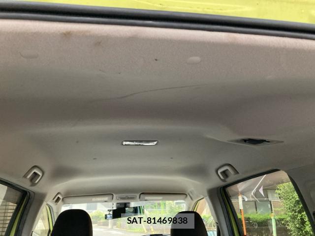 Toyota SIENTA 2017-10 8874566-19