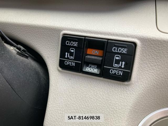 Toyota SIENTA 2017-10 8874566-9