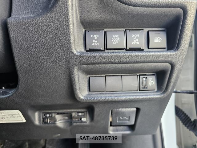 Toyota SIENTA 2022-11 8874647-10
