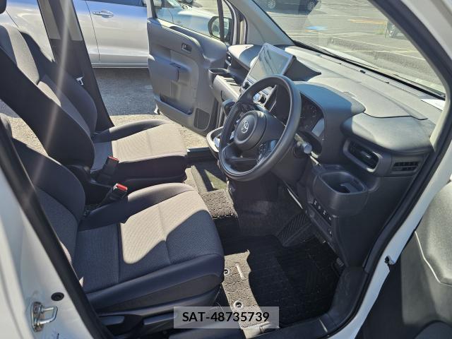 Toyota SIENTA 2022-11 8874647-3