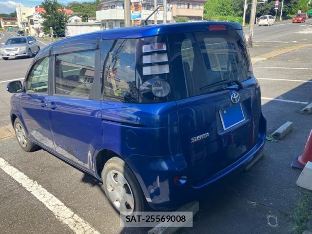 Toyota SIENTA 2008-09 8874683-1