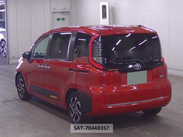 Toyota SIENTA 2022-11 8874779-1