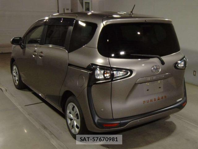 Toyota SIENTA 2021-09 8874869-1
