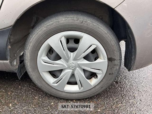 Toyota SIENTA 2021-09 8874869-10