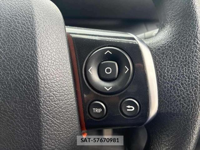 Toyota SIENTA 2021-09 8874869-11