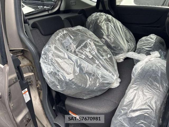 Toyota SIENTA 2021-09 8874869-8
