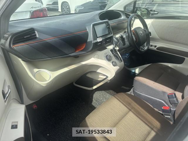 Toyota SIENTA 2016-08 8875133-2