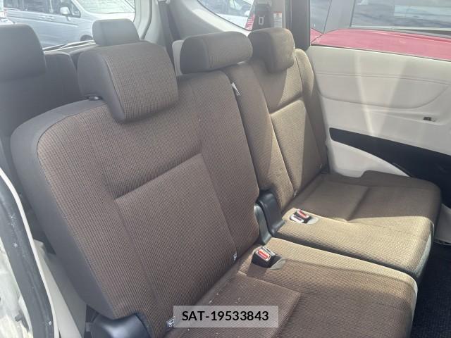 Toyota SIENTA 2016-08 8875133-6
