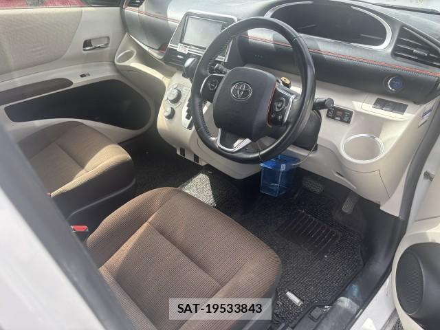 Toyota SIENTA 2016-08 8875133-9