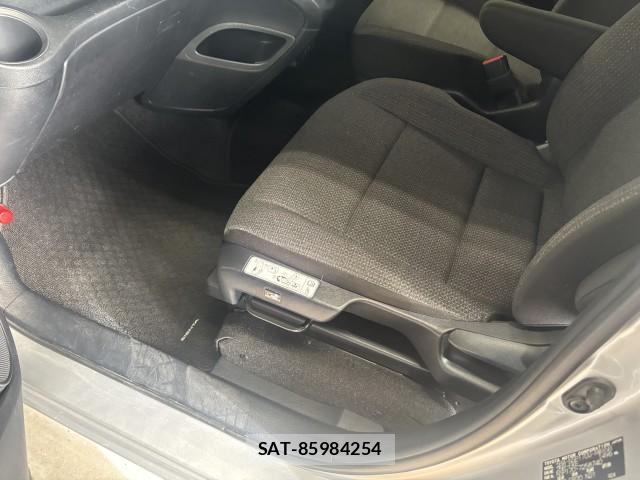 Toyota SIENTA 2020-10 8875143-6