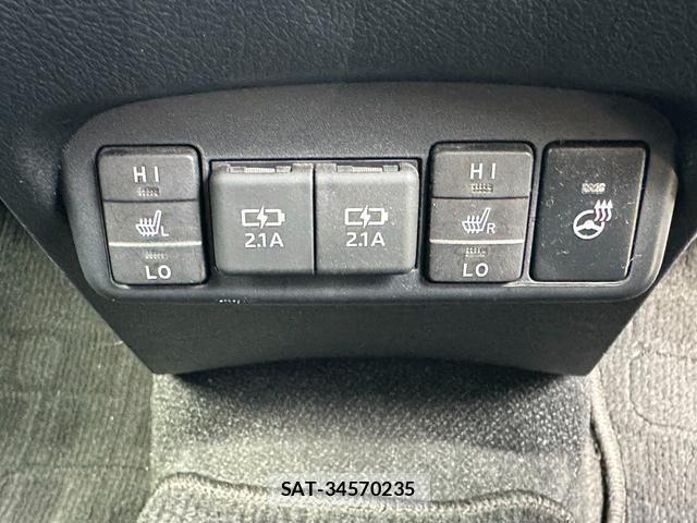 Toyota SIENTA 2020-04 8875816-13