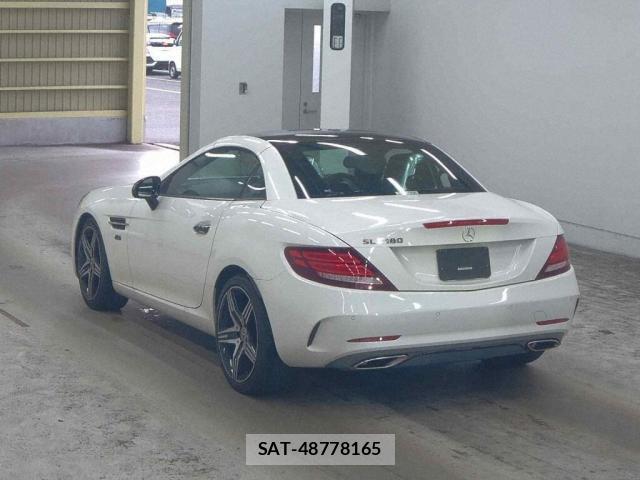 Mercedes Benz SLC 2020-01 8875464-1
