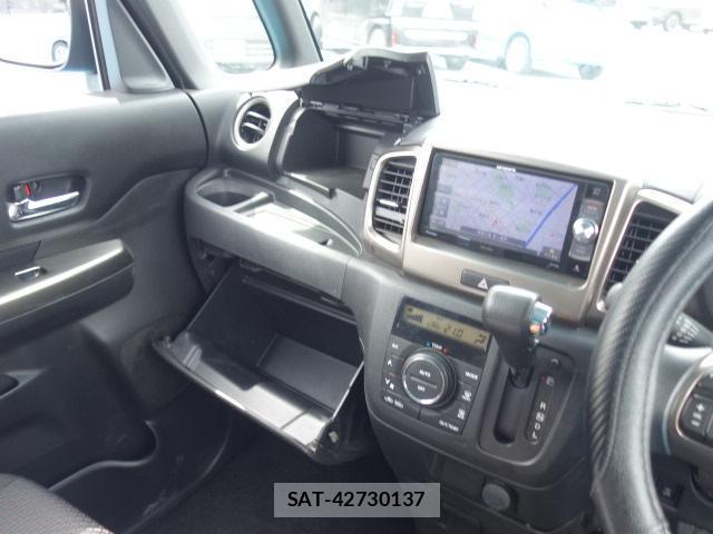 Suzuki SPACIA 2017-09 8875119-14