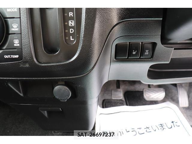 Suzuki SPACIA 2017-07 8875467-13
