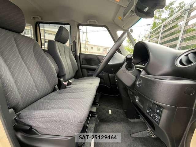 Suzuki SPACIA 2017-03 8875032-5