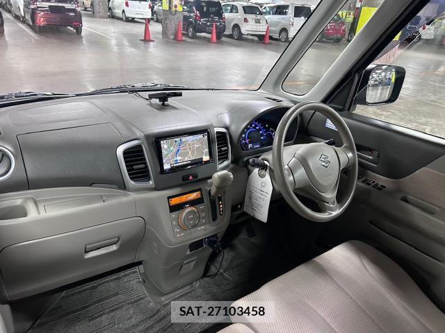Suzuki SPACIA 2013-11 8875559-8