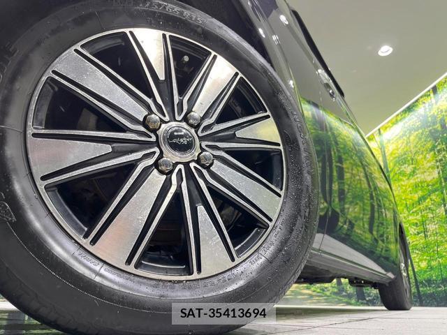 Toyota SPADE 2014-10 8873616-12