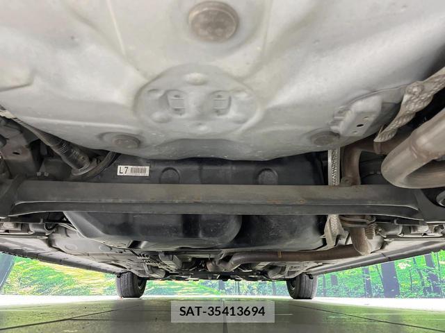Toyota SPADE 2014-10 8873616-18