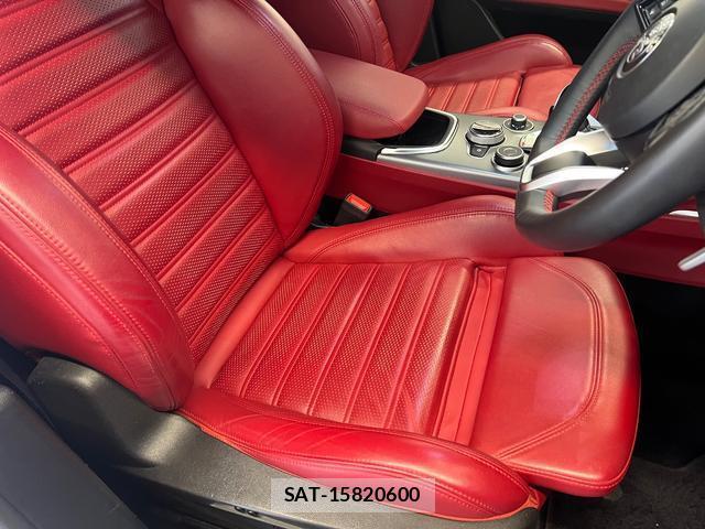 ALFA ROMEO STELVIO 2021-03 8872601-2