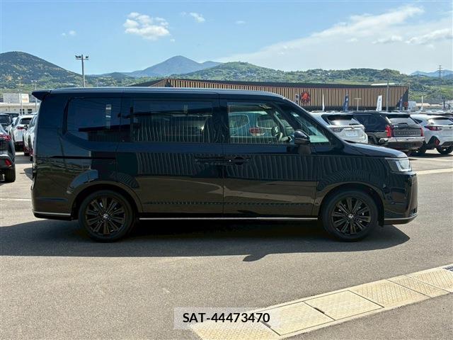 Honda e 2026-05 8872909-9