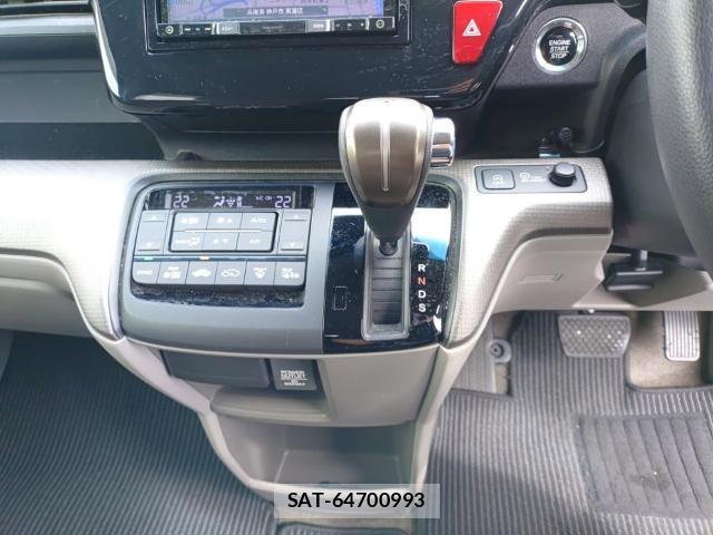 Honda e 2017-09 8872952-11