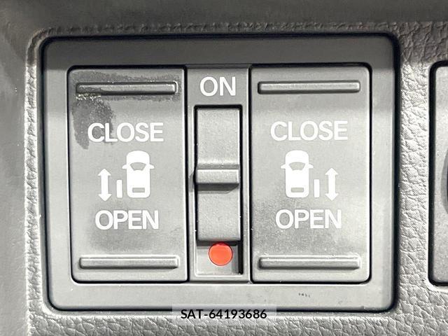 Honda e 2024-04 8873109-5