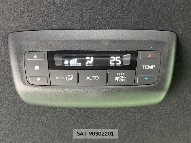 Honda e 2026-08 8873627-5