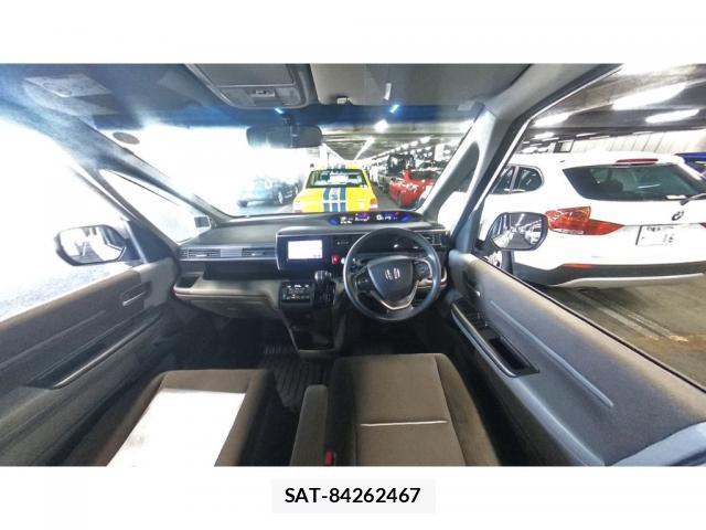 Honda e 2015-09 8875428-4