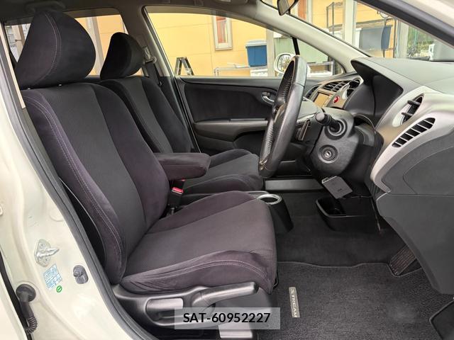 Honda STREAM 2007-03 8872871-5