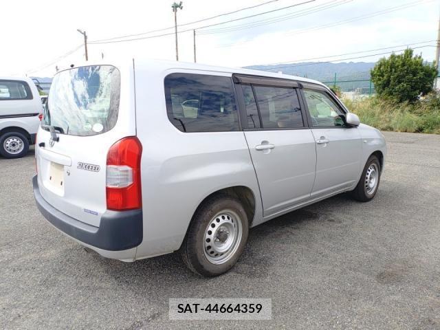 Toyota SUCCEED 2015-02 8872974-2