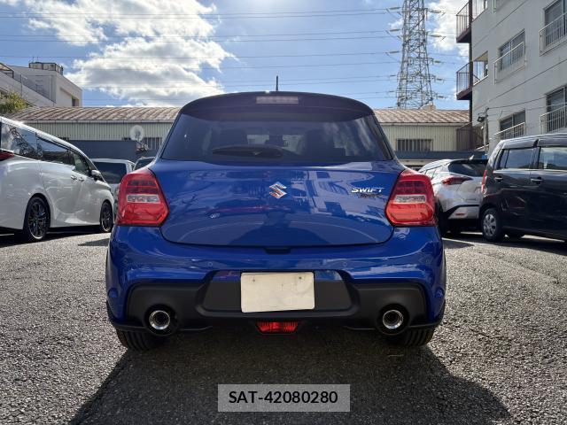 Suzuki SWIFT 2025-11 8875835-10
