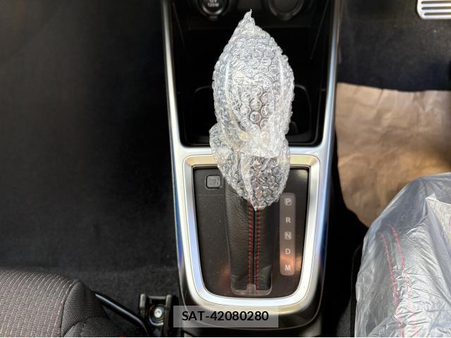 Suzuki SWIFT 2025-11 8875835-15