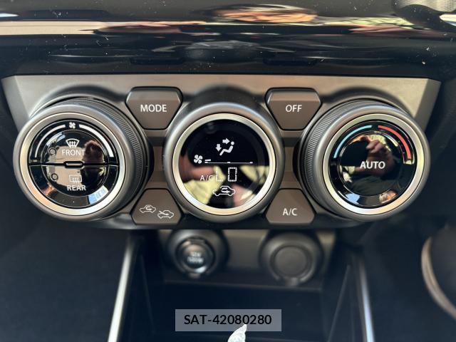 Suzuki SWIFT 2025-11 8875835-16