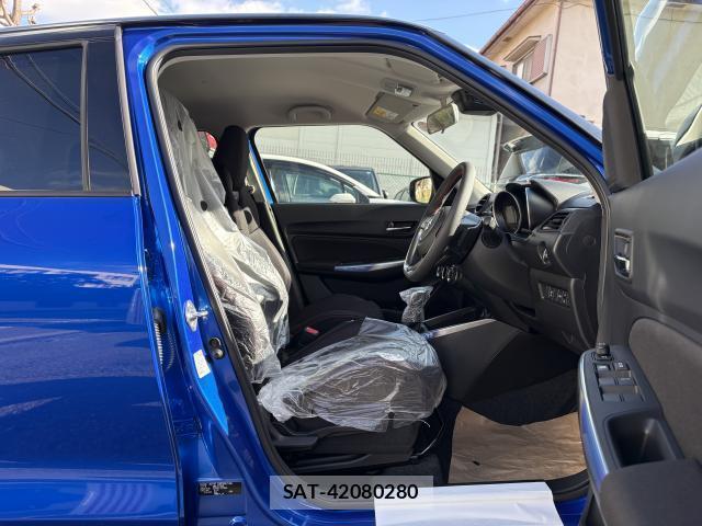 Suzuki SWIFT 2025-11 8875835-5
