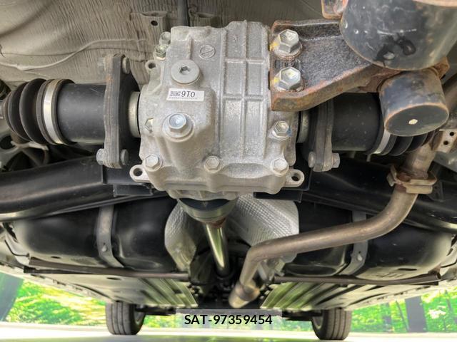 Suzuki SWIFT 2024-08 8875486-18