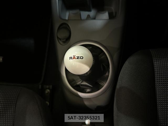 Suzuki SWIFT 2005-07 8875893-2