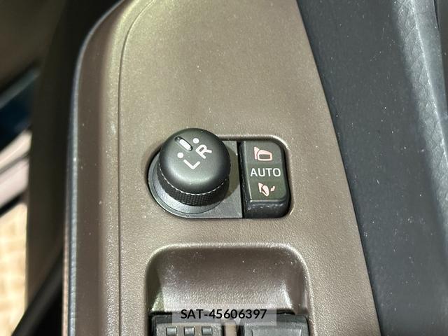 Toyota TANK 2018-03 8874600-11