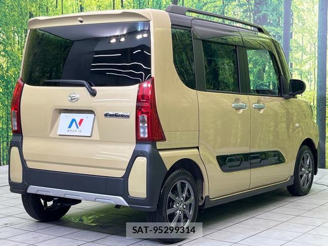 Daihatsu TANTO 2023-10 8872554-16