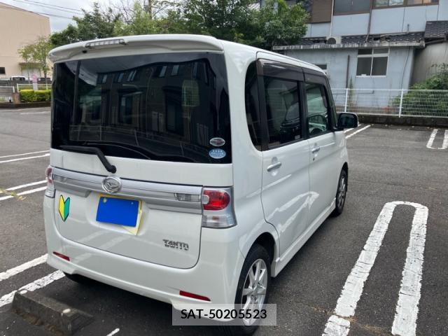 Daihatsu TANTO 2011-06 8873465-12