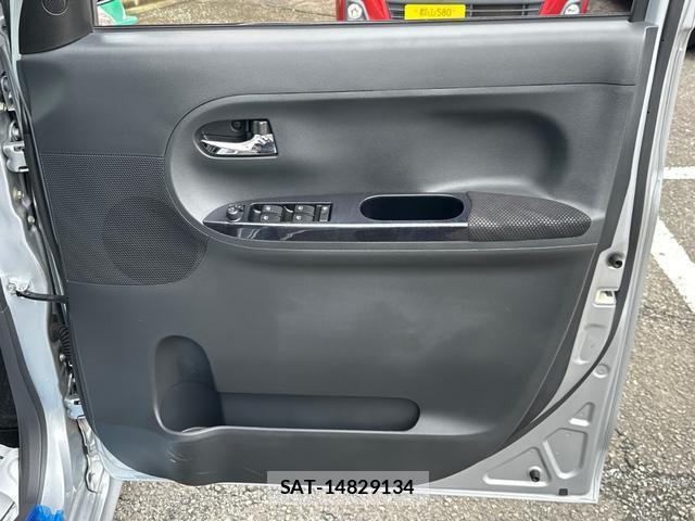 Daihatsu TANTO 2016-03 8873833-17