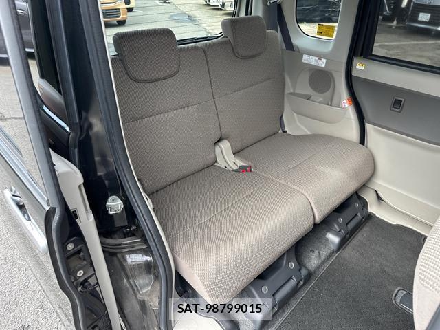 Daihatsu TANTO 2017-03 8873835-12