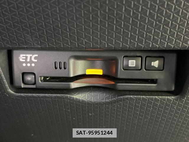 Daihatsu TANTO 2021-12 8874020-6