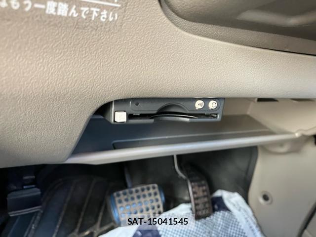 Daihatsu TANTO 2010-07 8874363-15