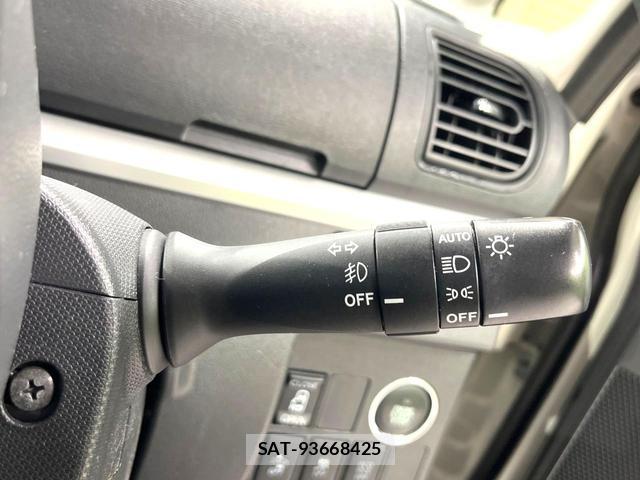 Daihatsu TANTO 2013-11 8875193-5